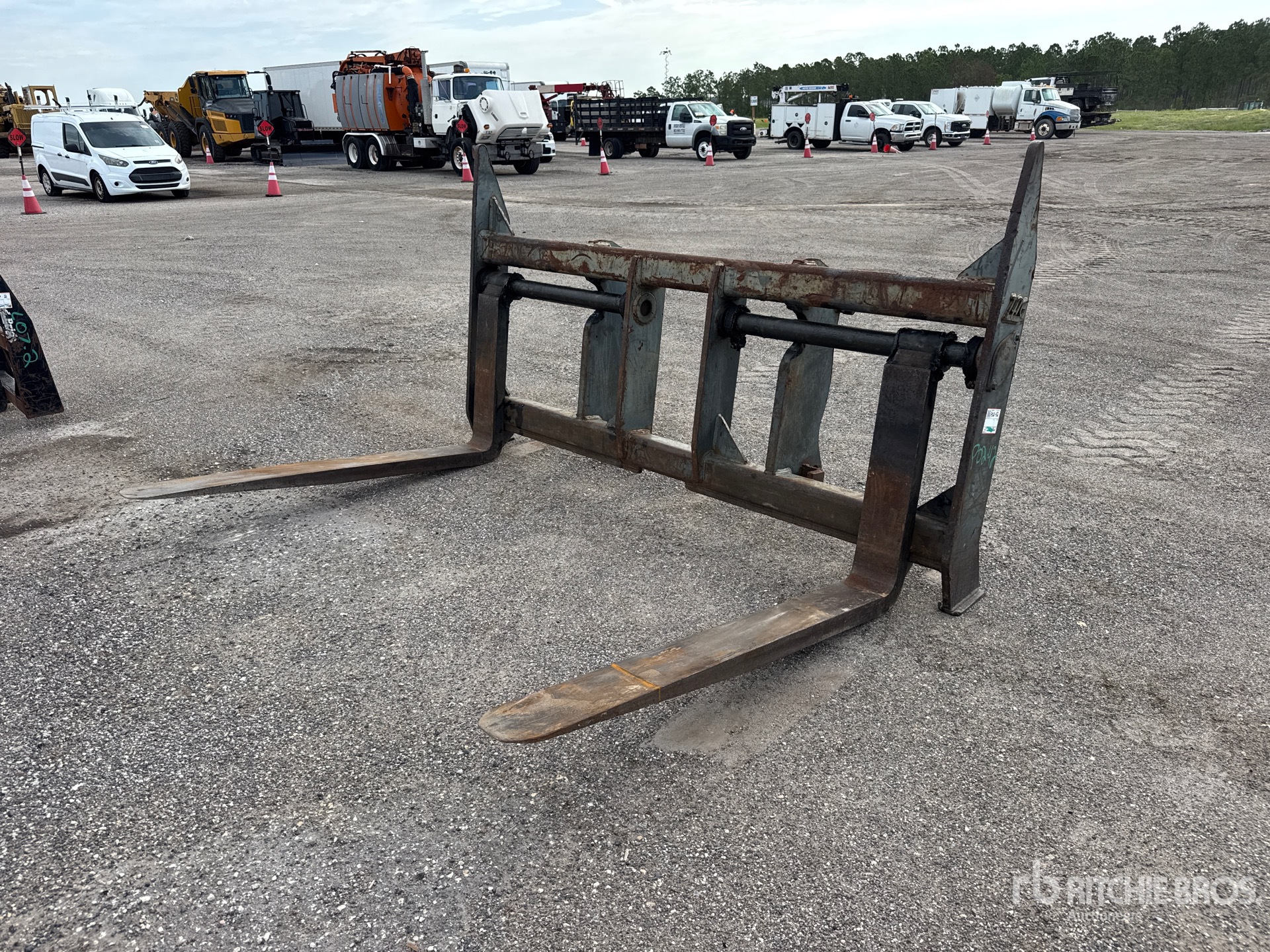 John Deere 60 in Q/C Wheel Loader Forks