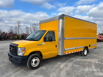 2021 Ford E-350 4x2 Van Truck
