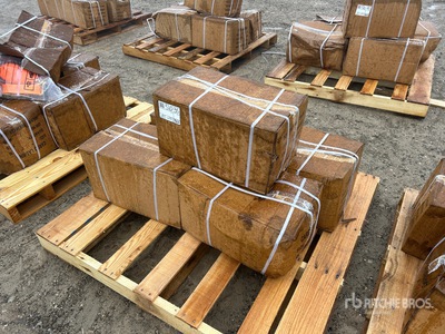 Quantity of (5) Boxes of 50PC 2" X 5 X 30 FT 10000 Capacity Ratchet Strap Articoli da ferramenta e di consumo (Unused)