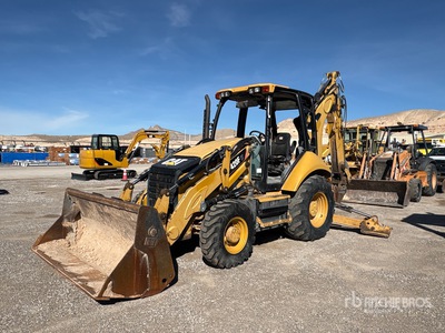 2013 Cat 420FIT 4x4 Retroexcavadora (Inoperable)