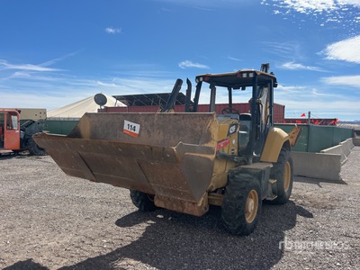 2016 Cat 420 F2 4x4 Graaflaadmachine (Inoperable)