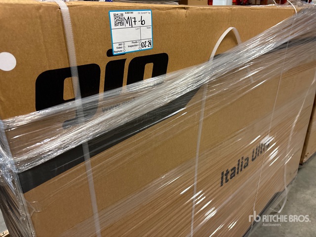 2024 Italia Ultra 2024 Gio Italia Ultra Scooter (Unused)