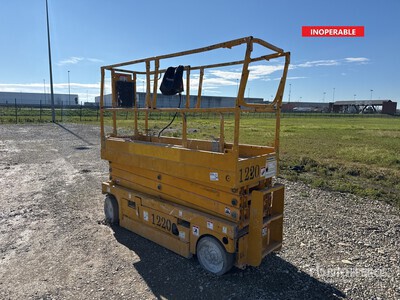 2006 Haulotte Compact 10N Scissor Lift (Inoperable)