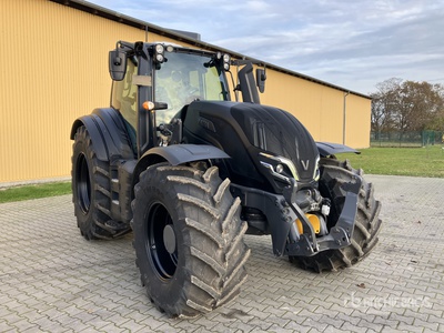 2023 Valtra T195 V 4WD Tractor
