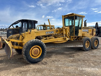 2000 John Deere 772CH Motor Grader