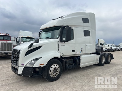 2019 Volvo VNL 6x4 3- Achs Sattelzugmaschine mit Schlafkabine