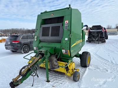 2005 John Deere 582 Presse à balles cylindriques