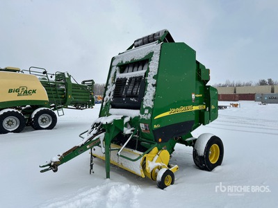 2005 John Deere 582 Round Baler