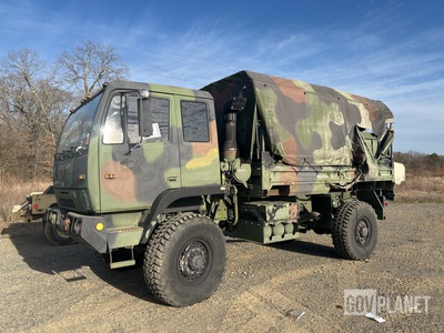 2001 Stewart & Stevenson M1078A1 LMTV 4x4 Cargo Truck