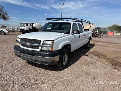 2004 Chevrolet Silverado 2500HD 4x2 Crew Cab Pickup
