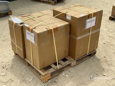 Quantity of Renault Spare Parts Pièces diverses (Unused) - Fits Kerax & Lander Trucks