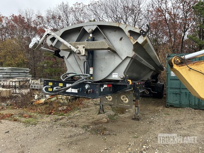 2012 Cross Country 34 ft Tri/A Side Dump Trailer