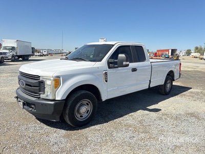 2017 Ford F-250 XL 4x2 Extended Cab Pickup