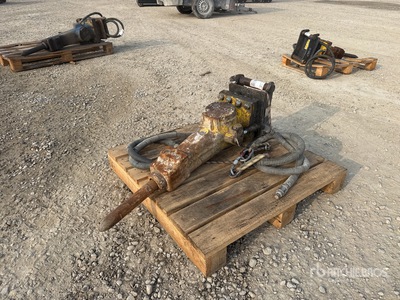 2014 Atlas Copco SB102 ブレーカー