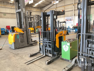 2014 Jungheinrich ETR230-36V 30000 lb Montacargas Electrico / 電動フォークリフト