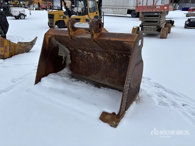 72 in Q/C Cleanup Excavator Bucket