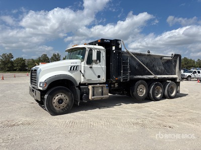 2023 Mack Granite 8x4 شاحنة قلابة /ثلاثة محاور