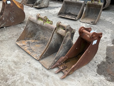 Quantity of (3) Digging 8 Ton. 900 & 2 x 280mm Cazo para excavadora