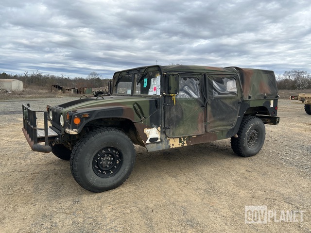 2005 AM General M1097R1 HMMWV 4 Door Soft Top w/Truck Body