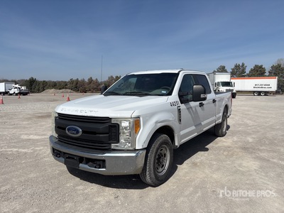 2017 Ford F-250 4x2 Crew Cab Pickup