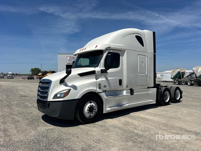 2019 Freightliner Cascadia 126 6x4 T/A Sleeper Truck Tractor