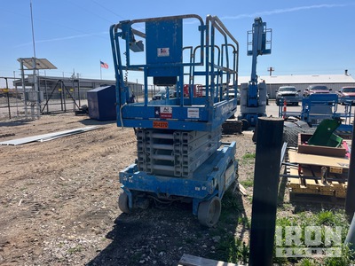 2016 Genie GS3246 Scissor Lift