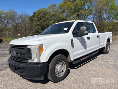 2017 Ford F-250 XL 4x2 Crew Cab Pickup