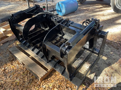 2024 Bradco 123662 67 in Grapple - Fits Skid Steer