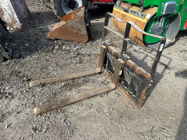 2011 Toro 23164 32 in Mini Skid Steer Forks