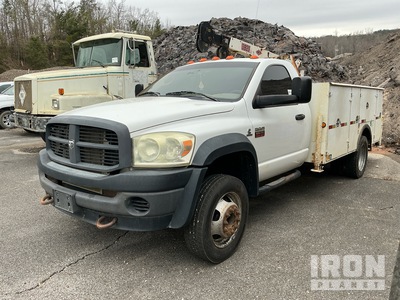 2010 Ram 5500 4x2 Camion de servicios