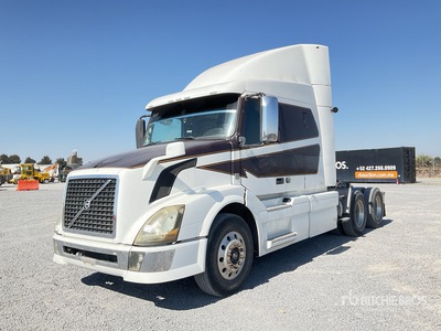 2014 Volvo VNL 64T 630 6x4 Tractocamion con Dormitorio / Sleeper Truck Tractor
