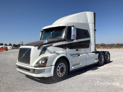 2016 Volvo VNL64T-630 6x4 Tractocamion con Dormitorio / T/A Sleeper Truck Tractor