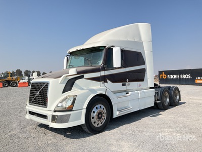 2013 Volvo VNL 64T 630 6x4 Tractocamion con Dormitorio / Tracteur Routier Couchette