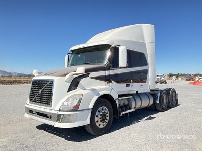 2014 Volvo VNL 64T 630 Tractocamion con Dormitorio / 3- Achs Sattelzugmaschine mit Schlafkabine