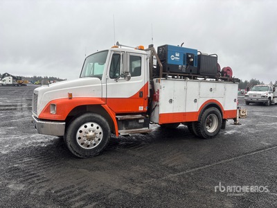 2001 Freightliner FL70 4x2 サービスカー