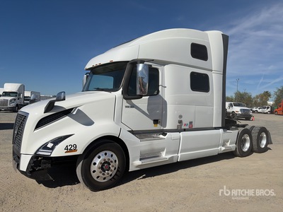 2018 Volvo VNL860 6x4 T/A Sleeper Truck Tractor