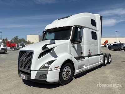2018 Volvo VNL860 6x4 T/A Sleeper Truck Tractor