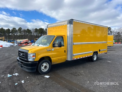 2021 Ford E-350 4x2 Moving Van Truck