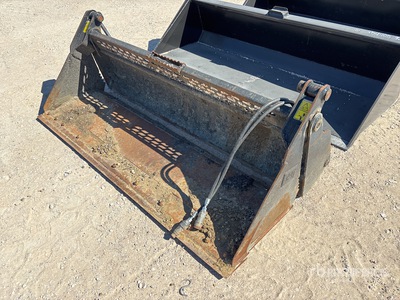 Cat 78 in Multi-Purpose Skid Steer Bucket