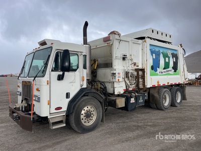 2015 Peterbilt 320 6x4 شاحنة جمع النفايات