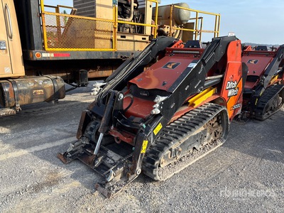 2020 Ditch Witch SK3000 Mini を見 Compact Track Loader (Inoperable)