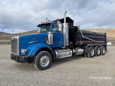2004 Peterbilt 378 8x6 Camion à benne basculante Tridem