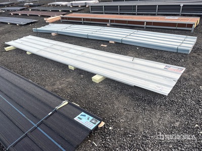 Quantity of (30) White Metal Roof Panels Materiale edile