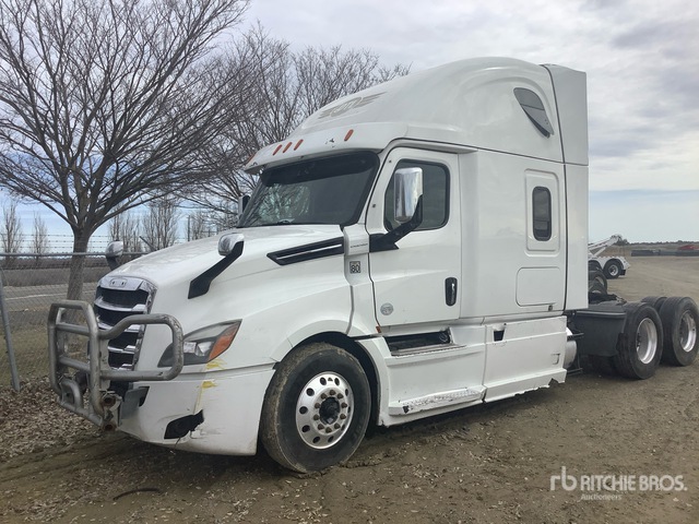 2022 Freightliner Cascadia 126 6x4 T/A Sleeper Truck Tractor