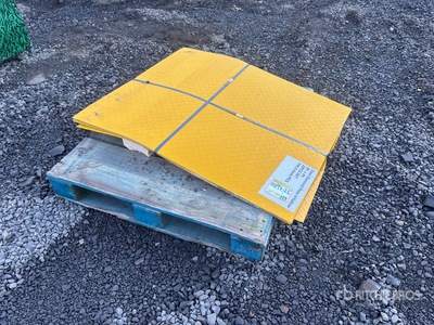 Quantity of (20) Yellow Steel Diamond Plate Materiale edile (Unused)