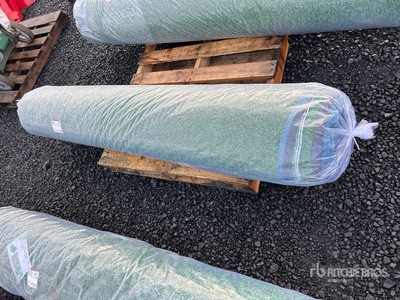 6.6 ft x 49.2 ft Artificial Grass Turf Divers - Équipement d'aménagement paysagé  (Unused)