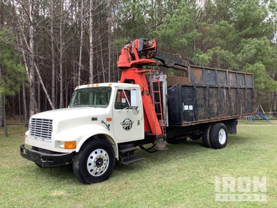Knuckle Boom on 2000 International 4900 4x2 Grapple Truck