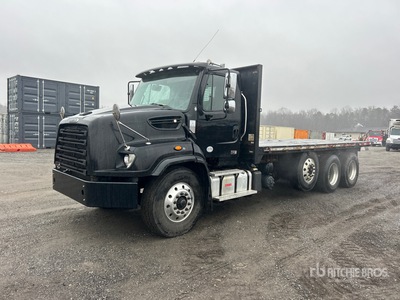 2018 Freightliner 114SD 8x4 Platte vrachtwagen
