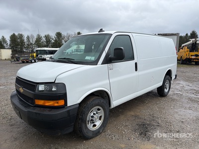 2021 Chevrolet G2500 express Cargo Van