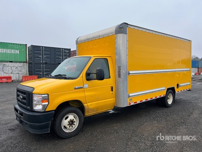 2021 Ford E-350 4x2 Furgoneta caja cerrada